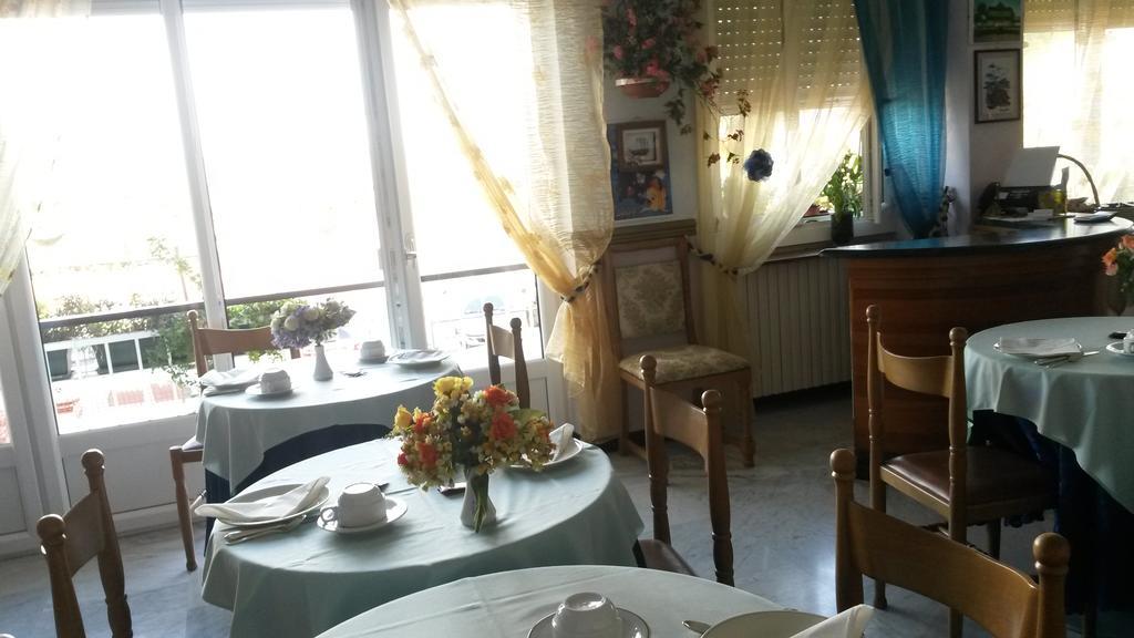 B&B Solana Noli Buitenkant foto